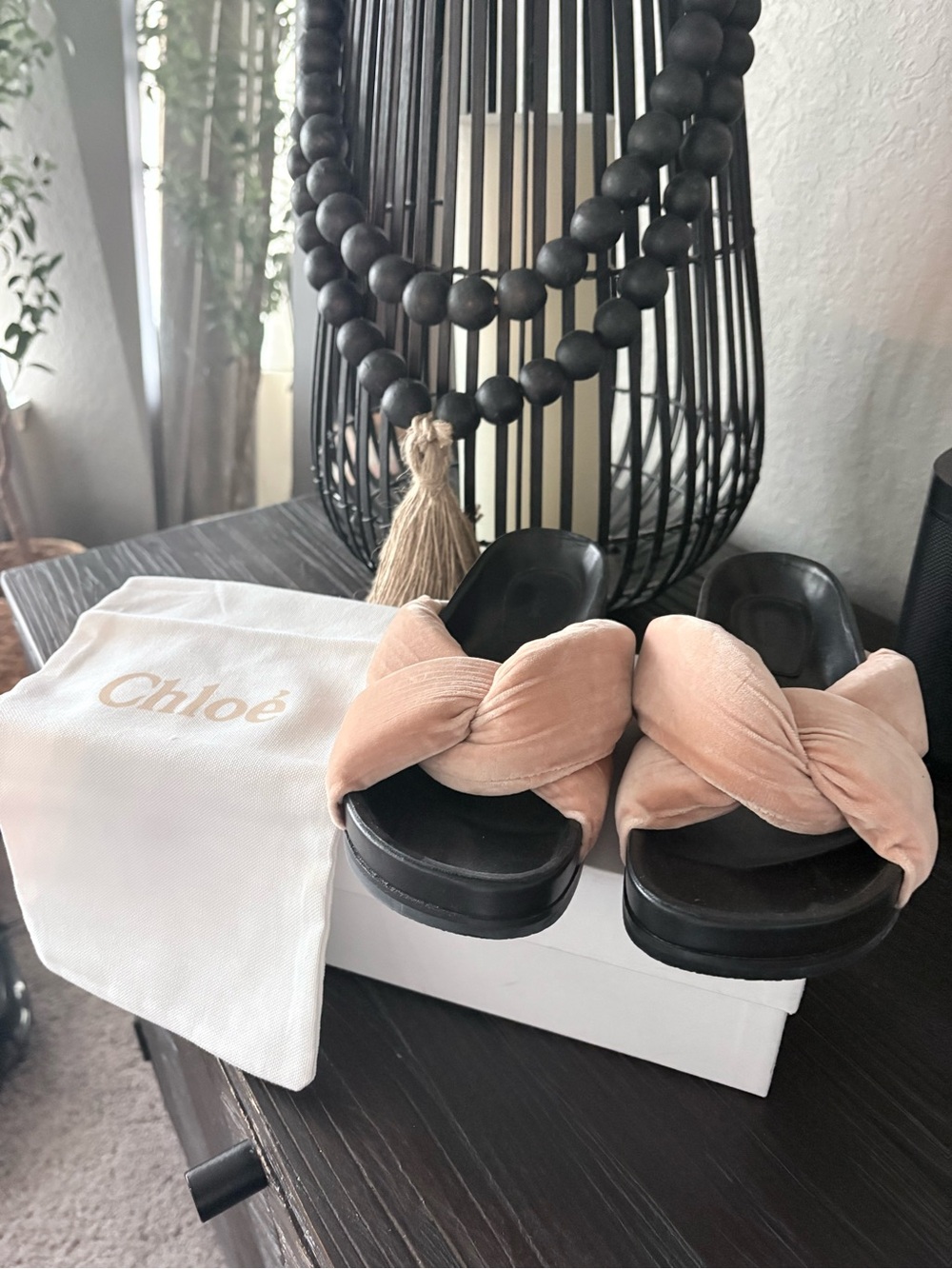 Chloé knotted velvet slides